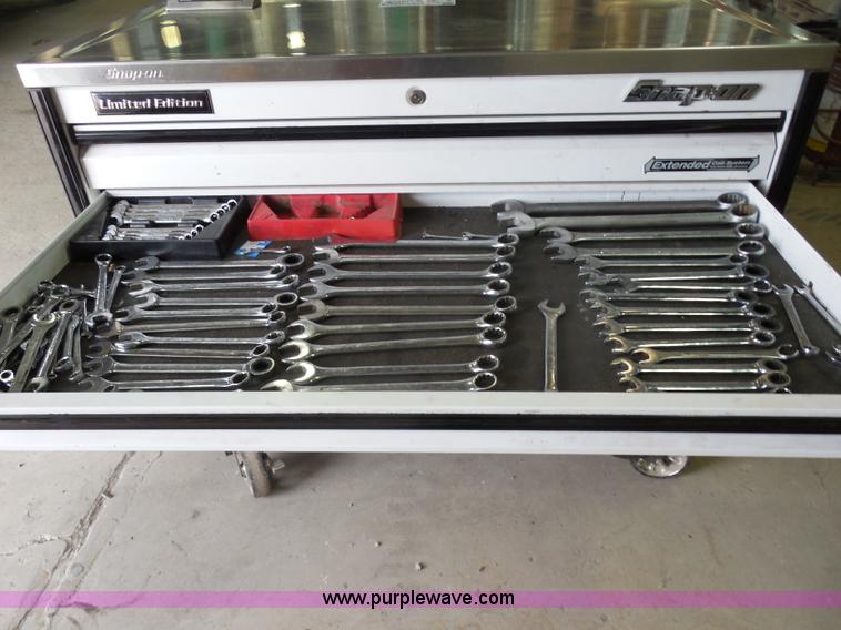 image for item I1437 Snap On Limited Edition toolbox and tools