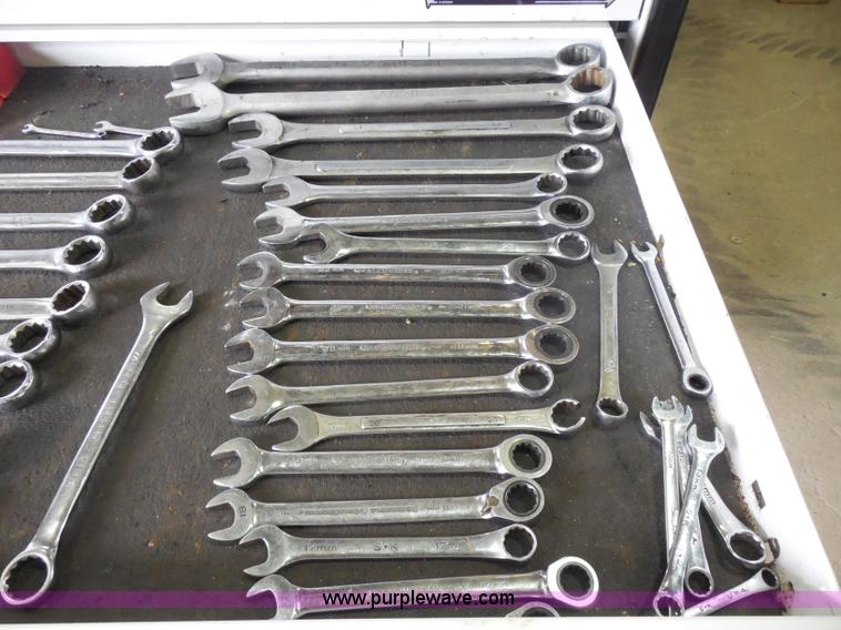 image for item I1437 Snap On Limited Edition toolbox and tools