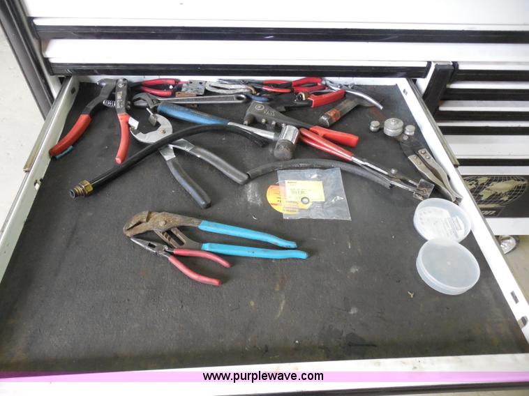 image for item I1437 Snap On Limited Edition toolbox and tools