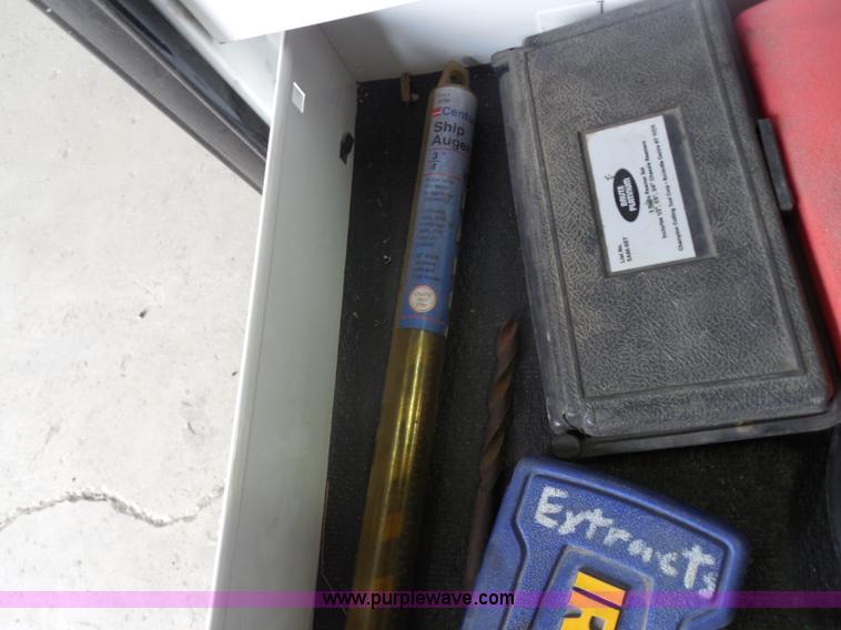 image for item I1437 Snap On Limited Edition toolbox and tools