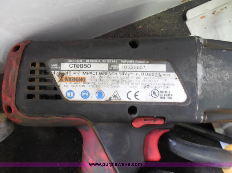 image for item I1437 Snap On Limited Edition toolbox and tools