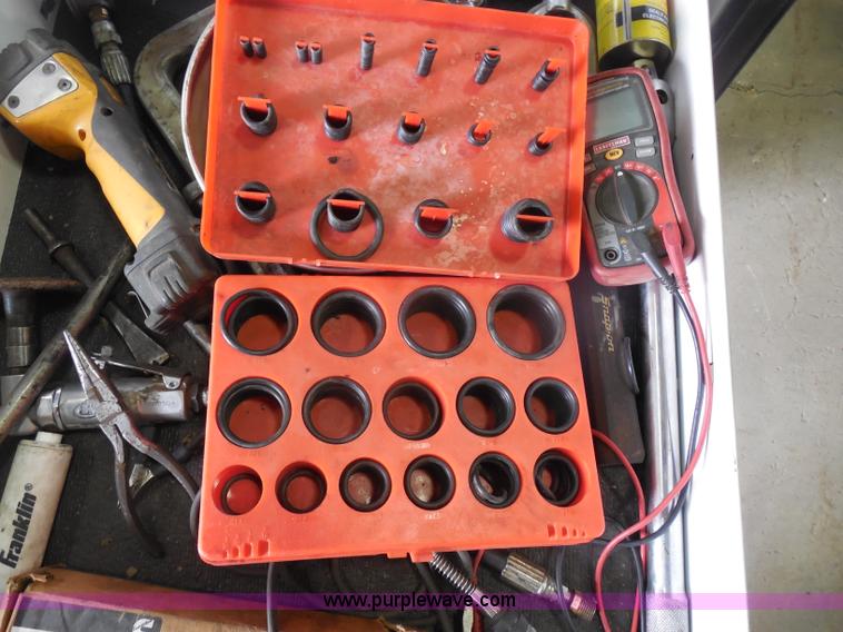 image for item I1437 Snap On Limited Edition toolbox and tools