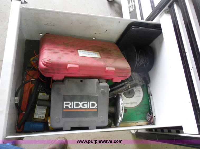 image for item I1437 Snap On Limited Edition toolbox and tools