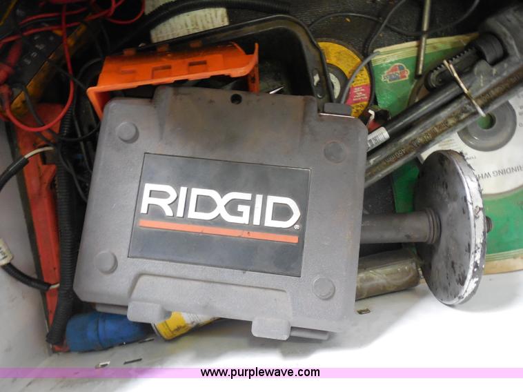 image for item I1437 Snap On Limited Edition toolbox and tools