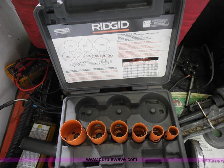 image for item I1437 Snap On Limited Edition toolbox and tools