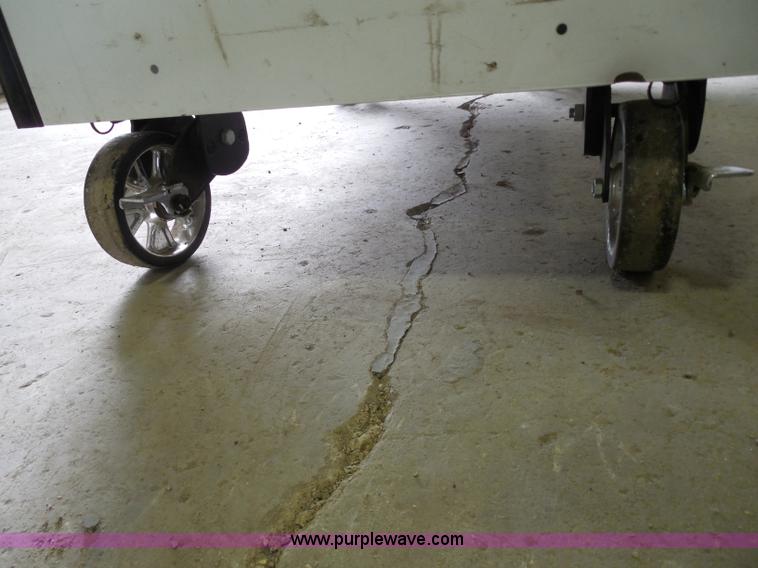 image for item I1437 Snap On Limited Edition toolbox and tools