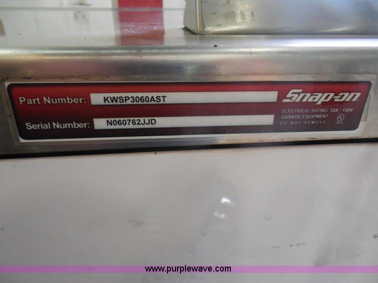 image for item I1437 Snap On Limited Edition toolbox and tools