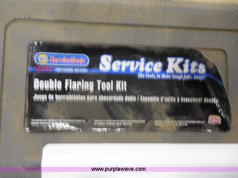 Napa double flaring tool kit in Pipestone, MN Item I1442 sold Purple Wave