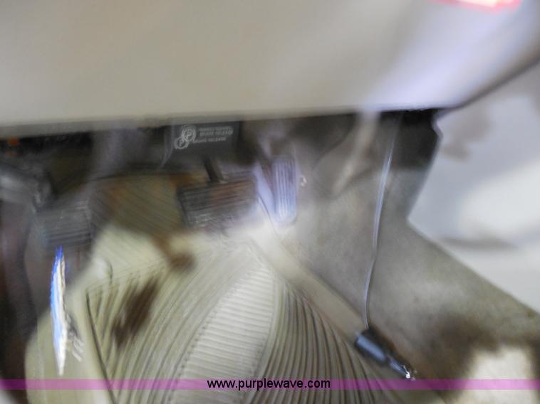 image for item I1484 2002 Chevrolet Tahoe SUV