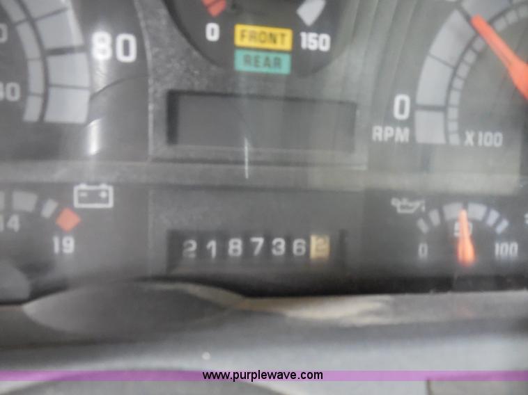 image for item I1490 1999 GMC C7500 service truck