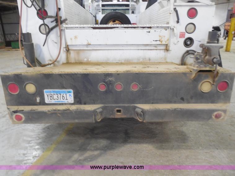 image for item I1490 1999 GMC C7500 service truck