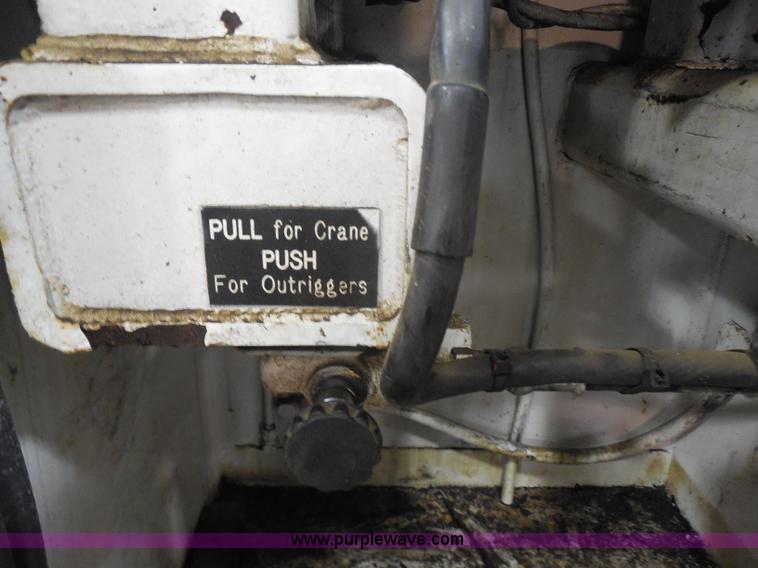 image for item I1490 1999 GMC C7500 service truck