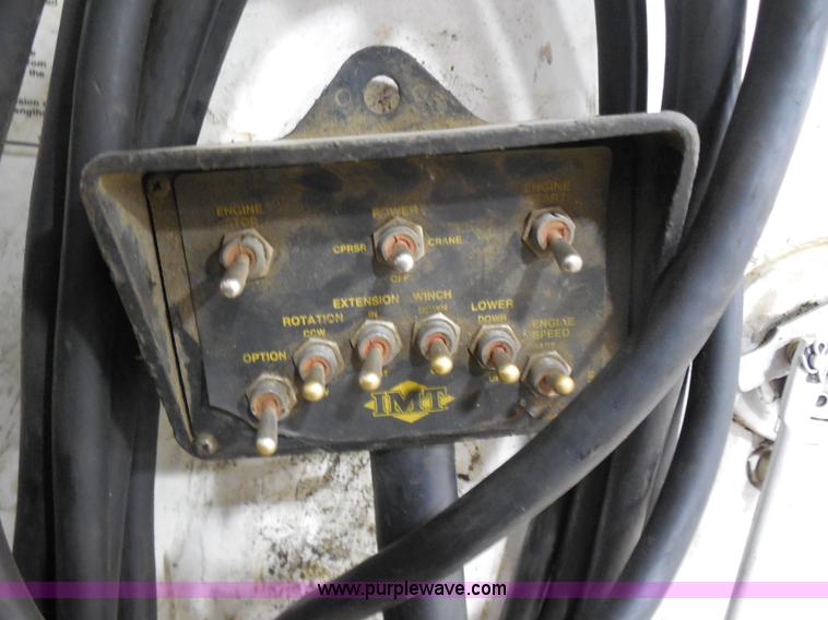 image for item I1490 1999 GMC C7500 service truck