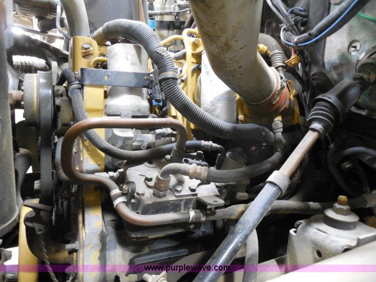 image for item I1490 1999 GMC C7500 service truck