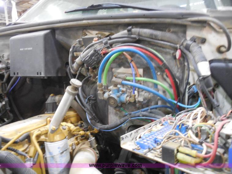 image for item I1490 1999 GMC C7500 service truck