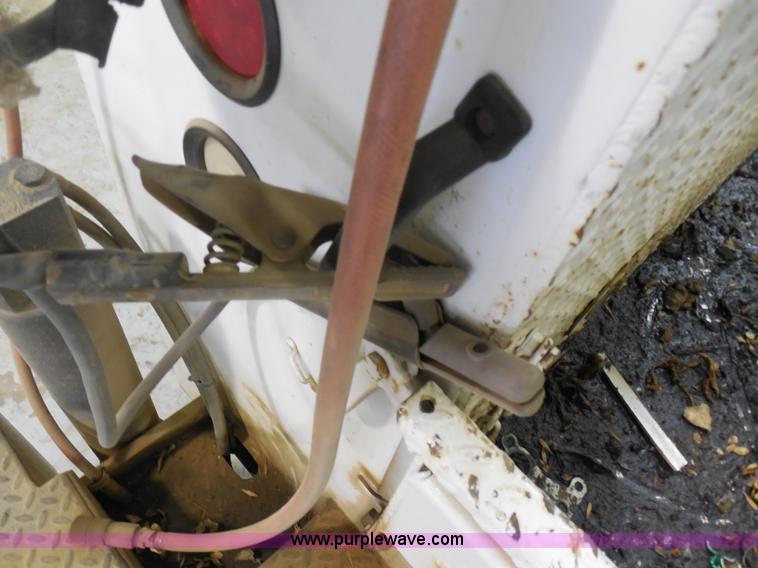 image for item I1490 1999 GMC C7500 service truck