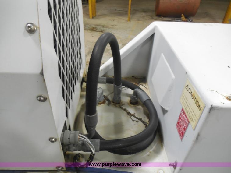 image for item I1490 1999 GMC C7500 service truck