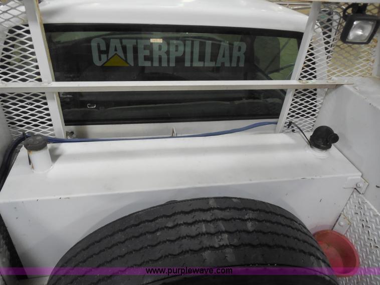 image for item I1490 1999 GMC C7500 service truck