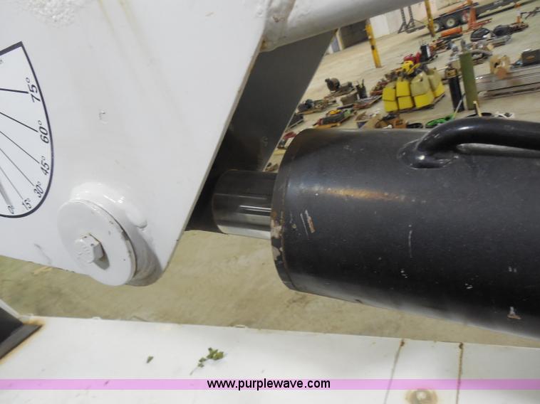 image for item I1490 1999 GMC C7500 service truck