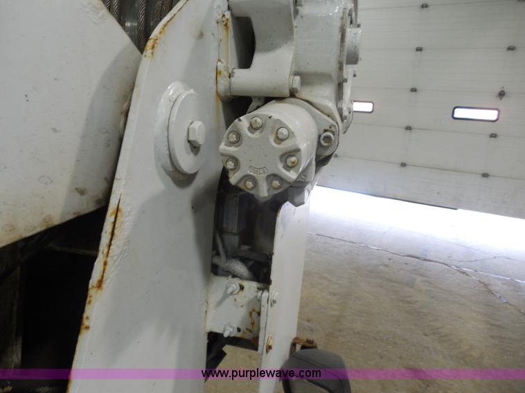 image for item I1490 1999 GMC C7500 service truck