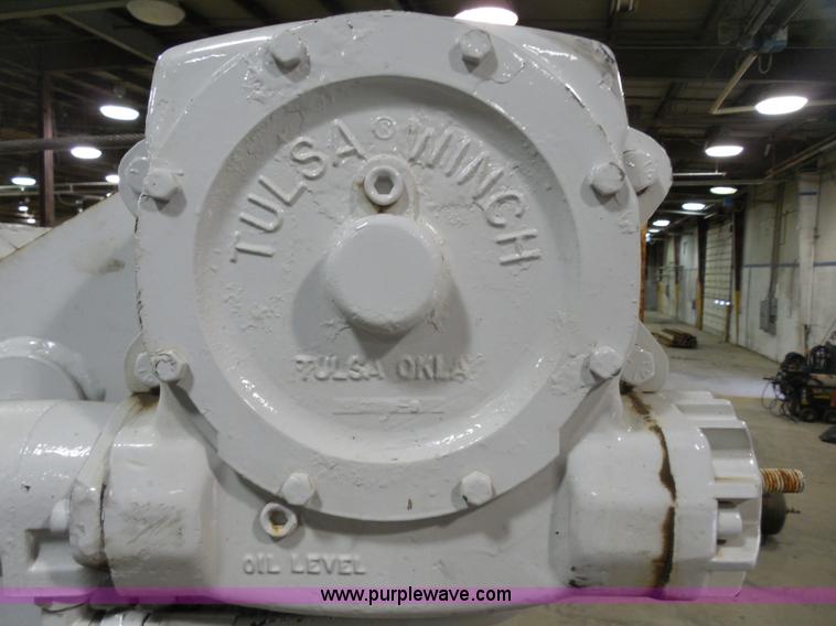 image for item I1490 1999 GMC C7500 service truck