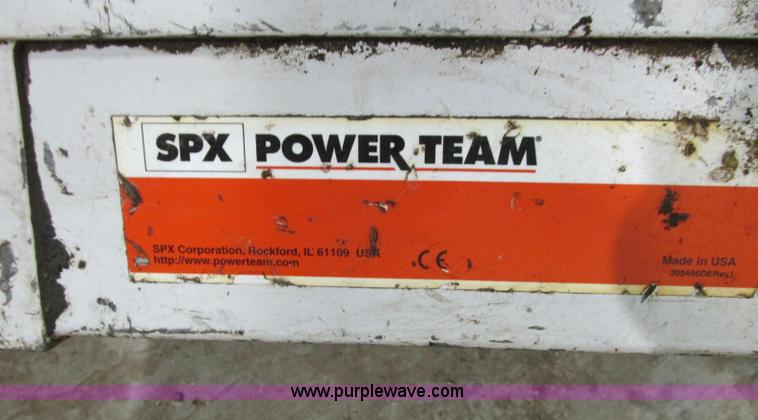 image for item I1490 1999 GMC C7500 service truck