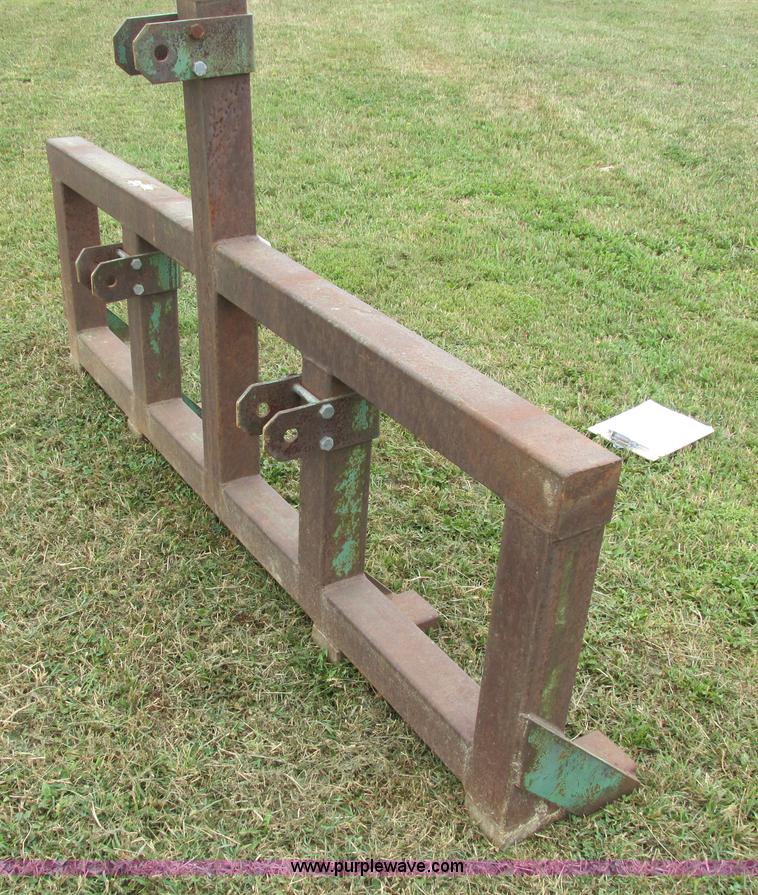 image for item I4245 Three point hay forks