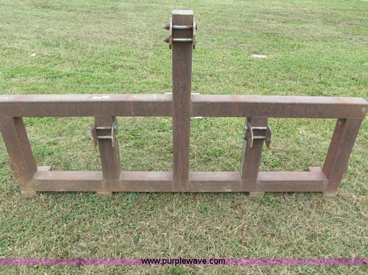 image for item I4245 Three point hay forks