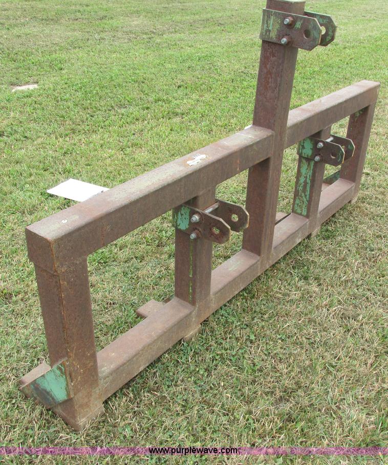 image for item I4245 Three point hay forks