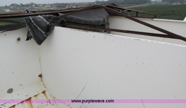image for item I4248 Truck fertilizer tender box