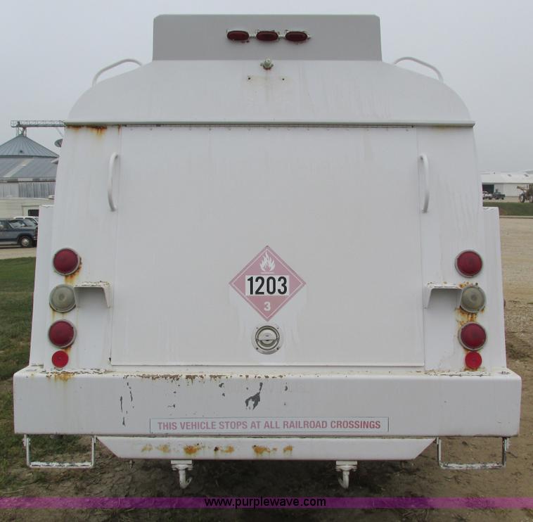 image for item I4249 1994 Ford LN8000 fuel truck