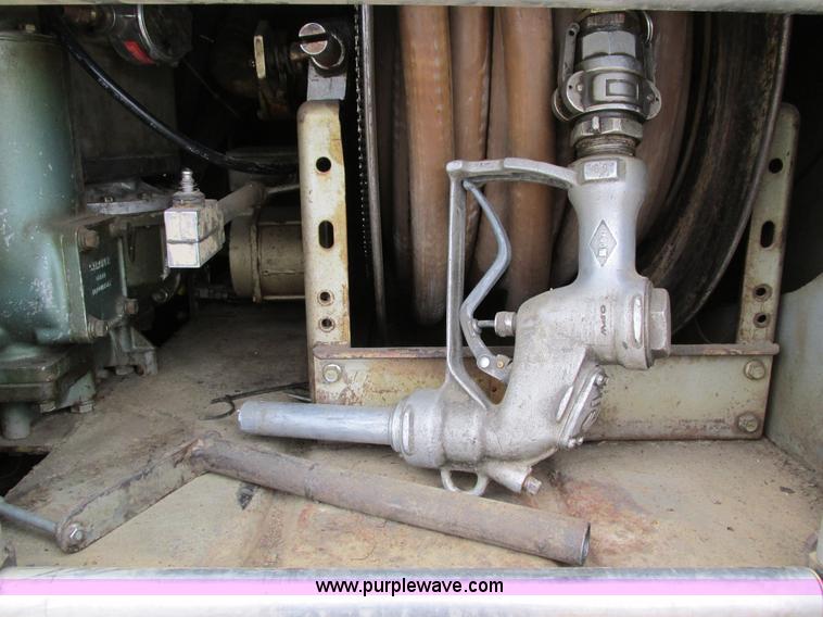 image for item I4249 1994 Ford LN8000 fuel truck