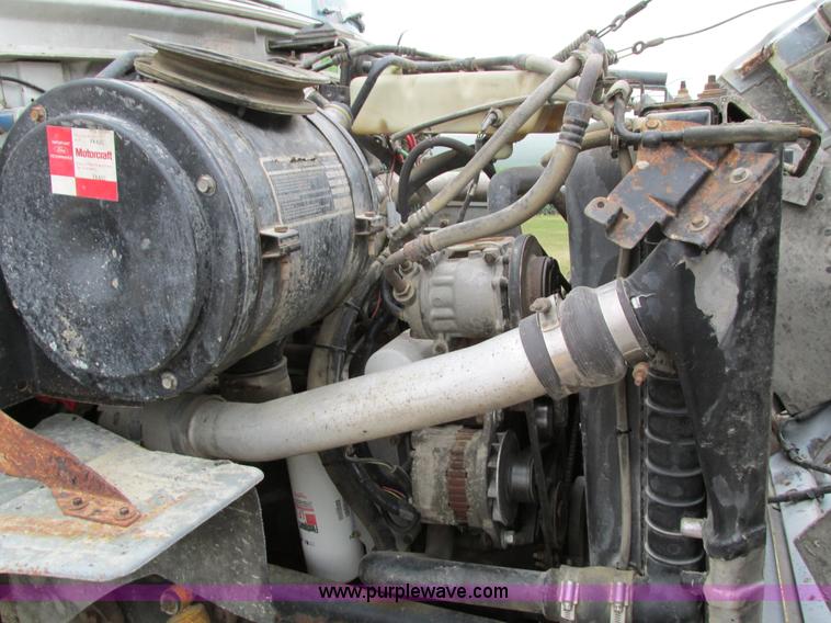 image for item I4249 1994 Ford LN8000 fuel truck