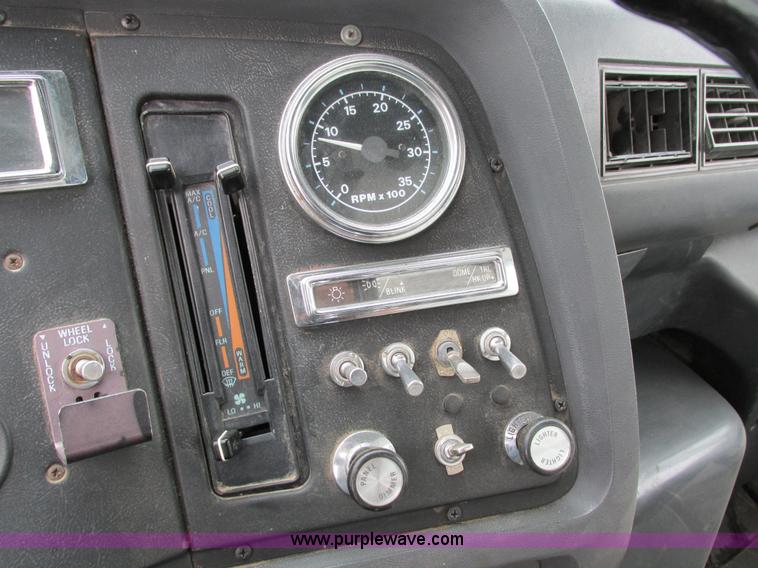 image for item I4249 1994 Ford LN8000 fuel truck