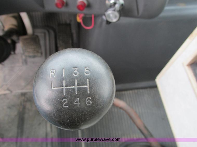 image for item I4249 1994 Ford LN8000 fuel truck