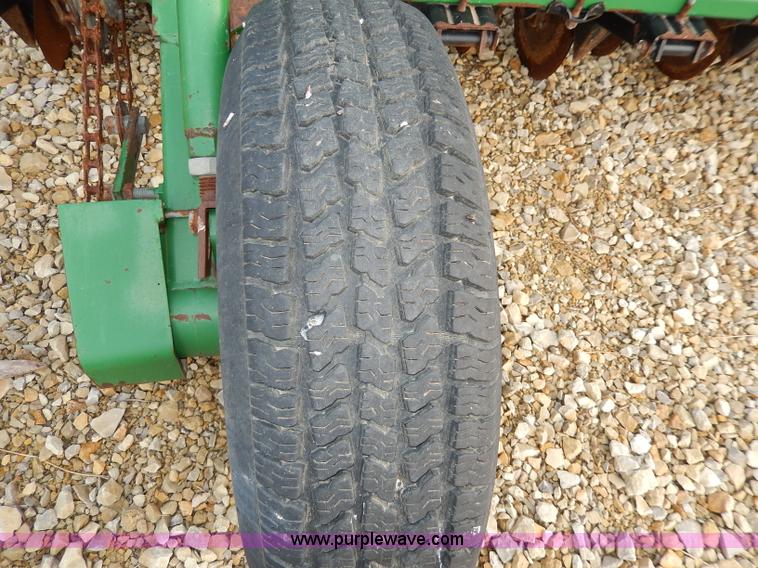 image for item I4298 Great Plains Solid Stand 20 drill