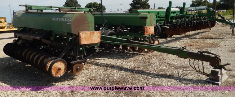 image for item I4331 Great Plains 450881-DDR 30' folding drill