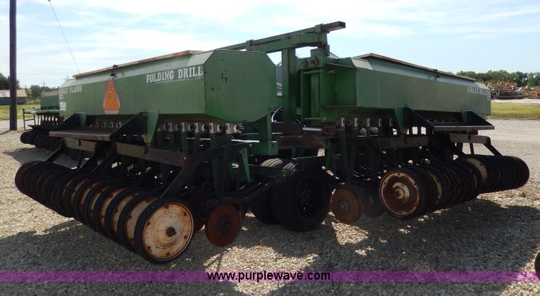 image for item I4331 Great Plains 450881-DDR 30' folding drill