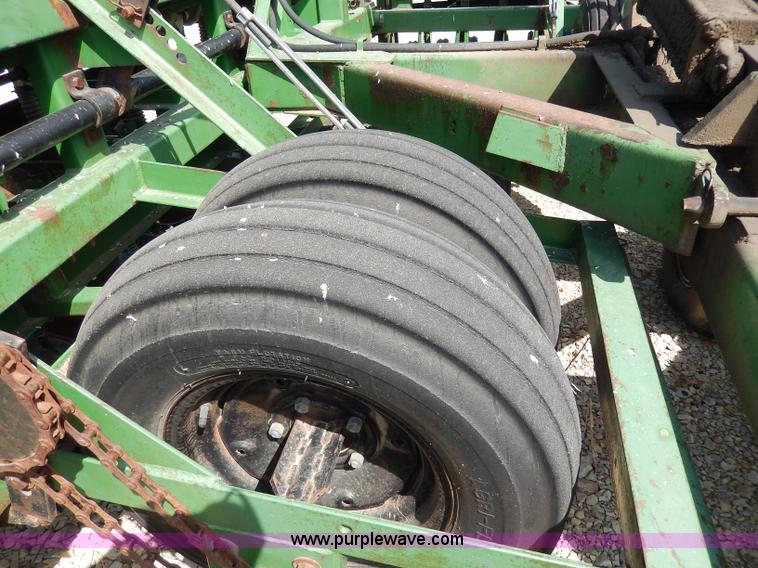 image for item I4331 Great Plains 450881-DDR 30' folding drill