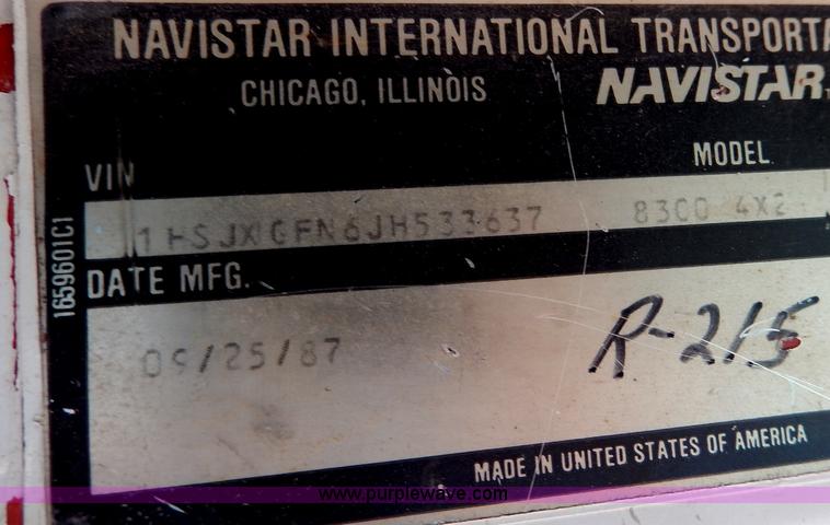 image for item I4356 1988 International 8300 semi truck