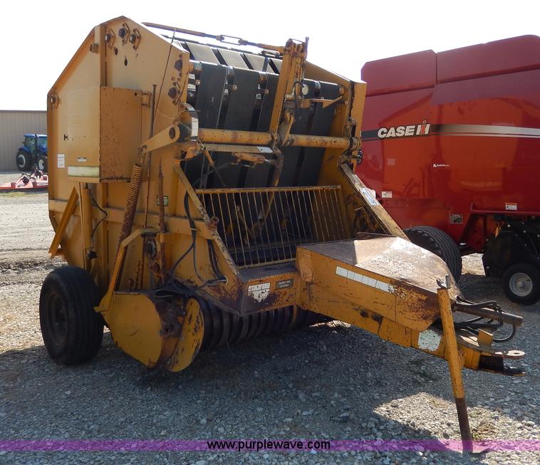 image for item I4363 Vermeer 605F round baler