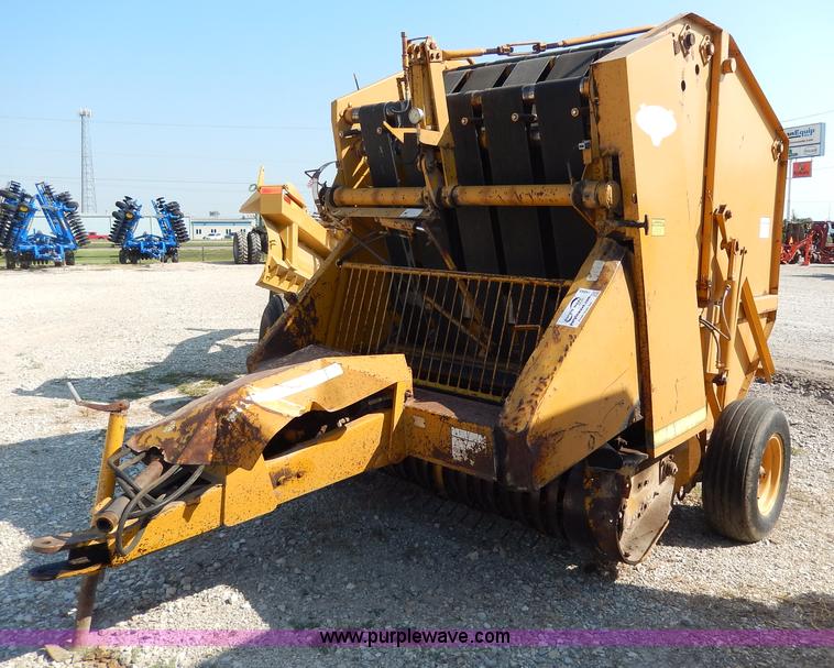 image for item I4363 Vermeer 605F round baler