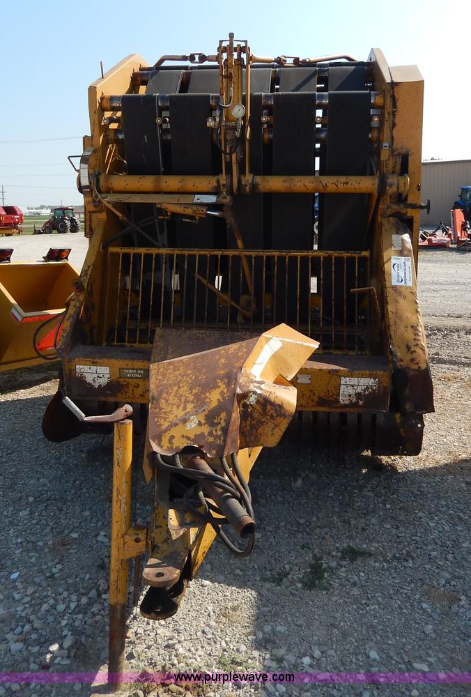 image for item I4363 Vermeer 605F round baler