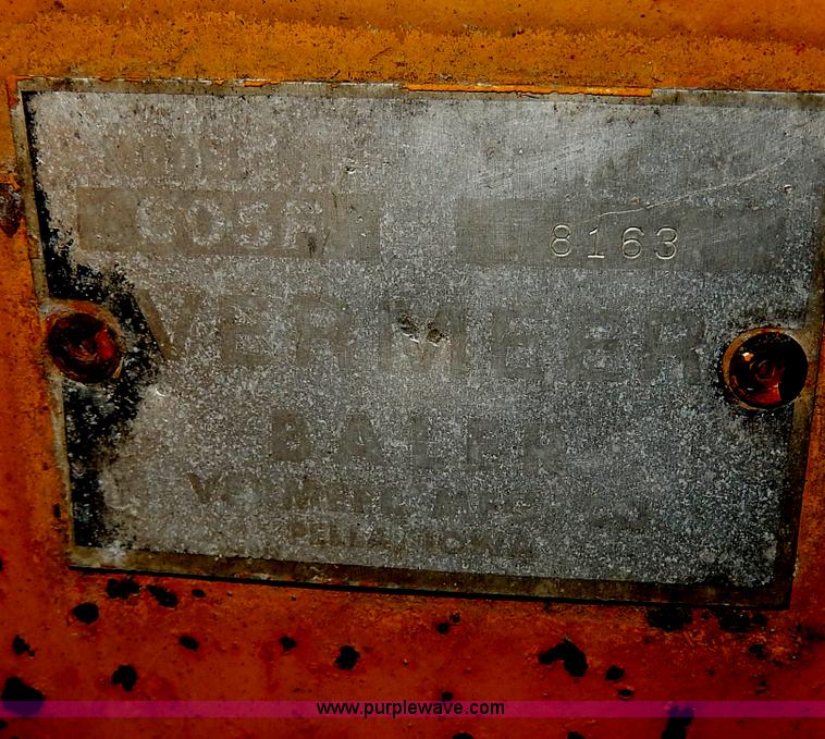 image for item I4363 Vermeer 605F round baler