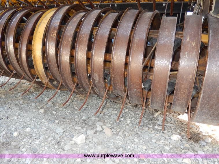 image for item I4363 Vermeer 605F round baler