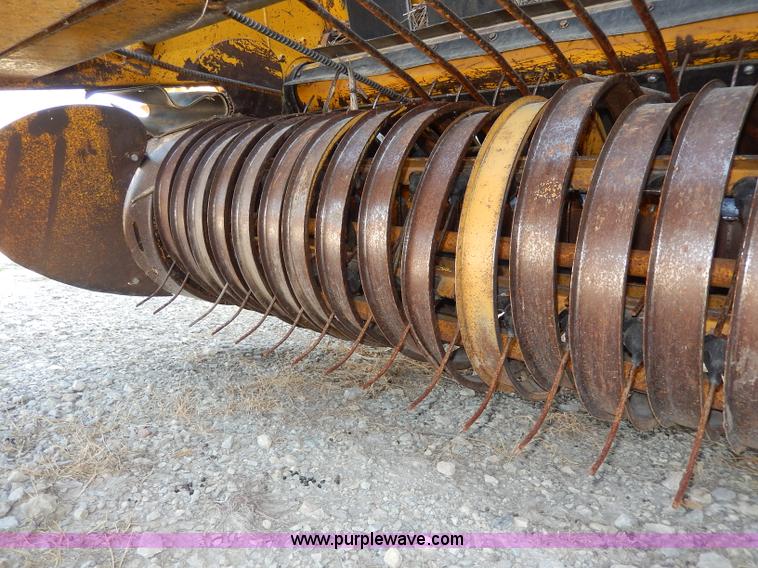 image for item I4363 Vermeer 605F round baler