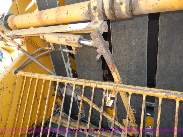 image for item I4363 Vermeer 605F round baler