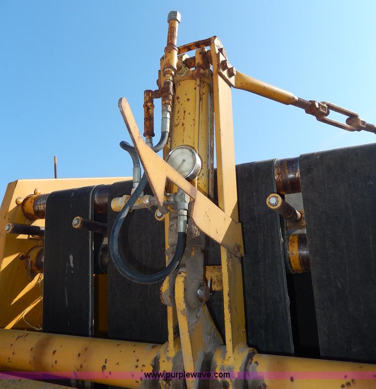 image for item I4363 Vermeer 605F round baler