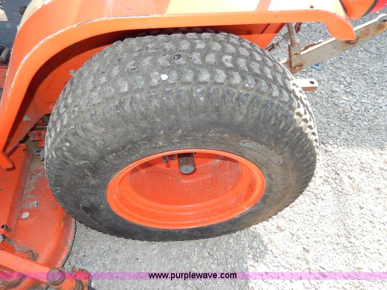 image for item I4364 Kubota B1550 tractor