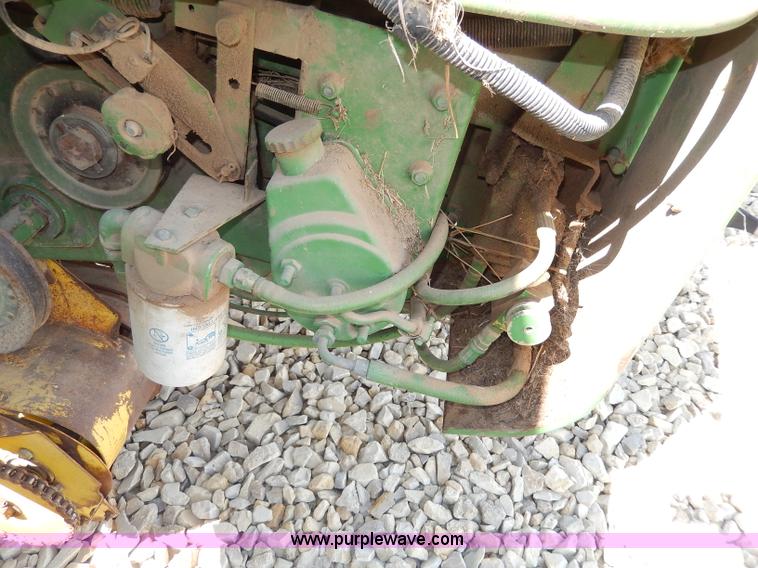 image for item I4368 John Deere 530 round baler